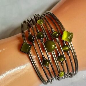 Wide Multi-Wire Cuff Bracelet with Chartreuse Green Art Glass Cabochons – Silver